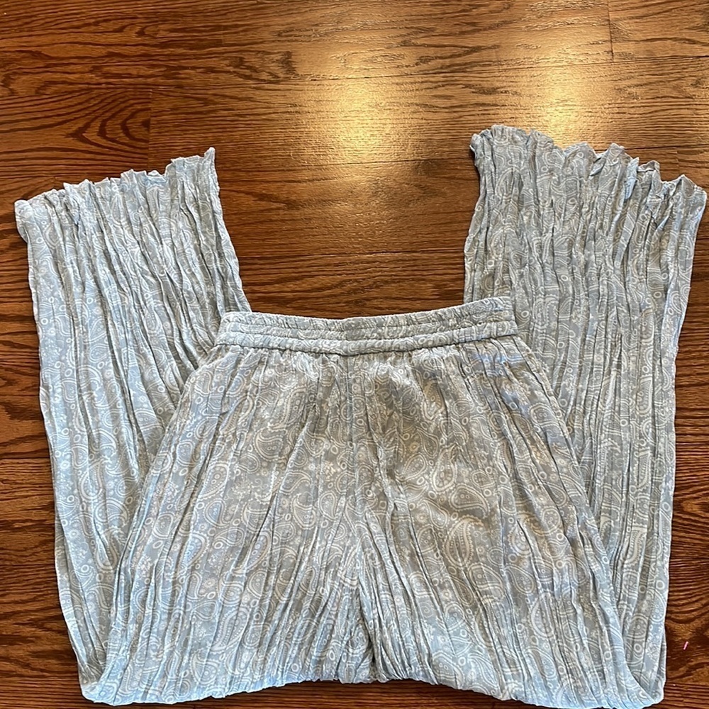 ZARA women’s crinkle accordion coastal wide pull on pants with shorts M